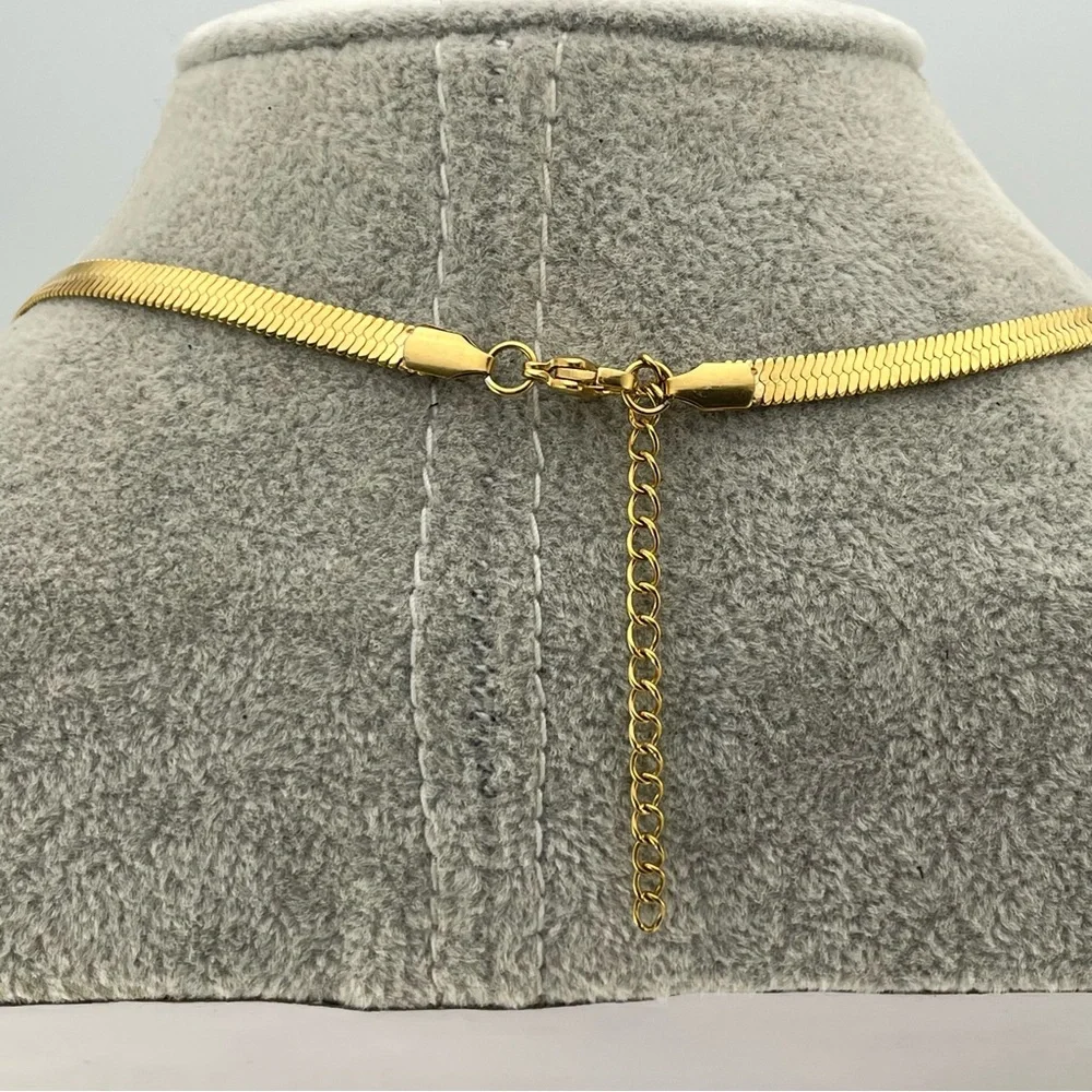 Elegant Y2K Gold Herringbone Choker Necklace 14.5- 16.5” Adjustable Chain